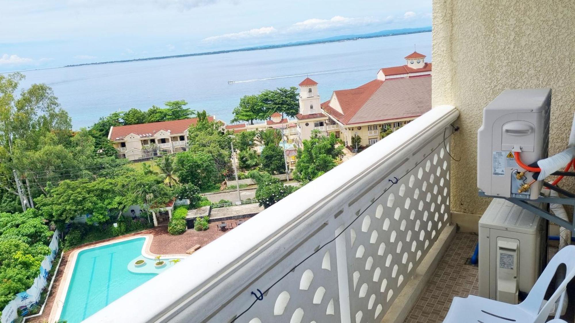 La Mirada Residences Lapu-Lapu City Exterior photo